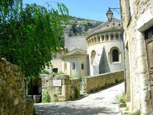 Saint guilhem 3